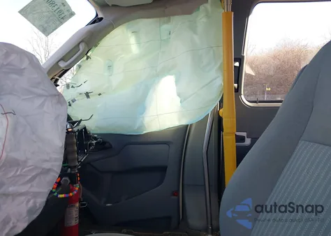 2016 Ford Transit-250 z USA, uszkodzony, nr VIN 1FTKR2CM8GKA58137